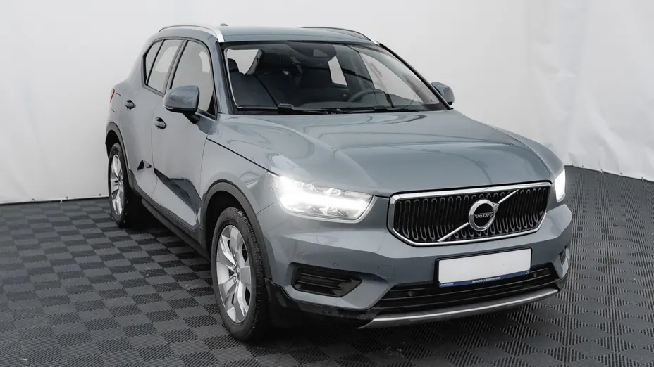 VOLVO XC40 XC40 T3 Momentum Pro aut