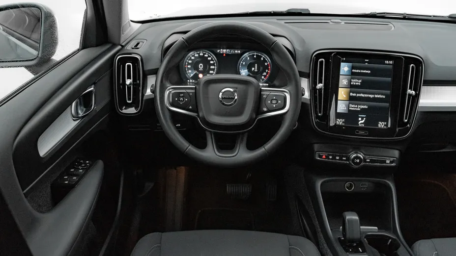 VOLVO XC40 XC40 T3 Momentum Pro aut