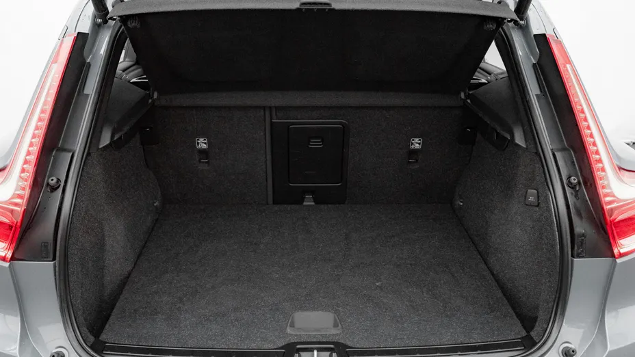 VOLVO XC40 XC40 T3 Momentum Pro aut