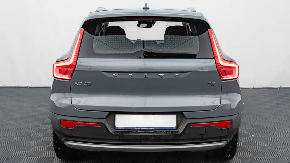 VOLVO XC40 XC40 T3 Momentum Pro aut