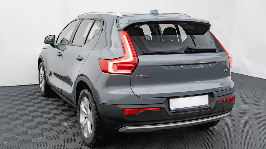 VOLVO XC40 XC40 T3 Momentum Pro aut