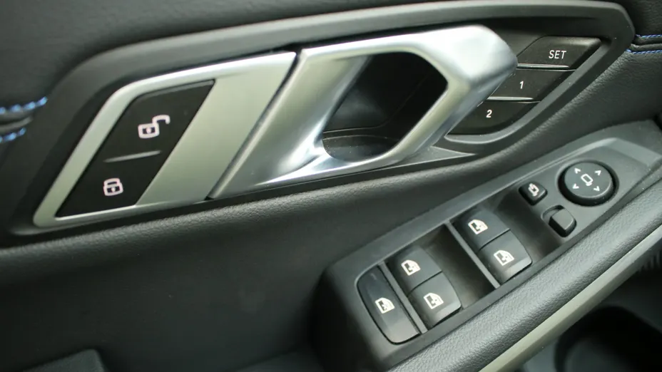 BMW Seria 3 318i M Sport aut
