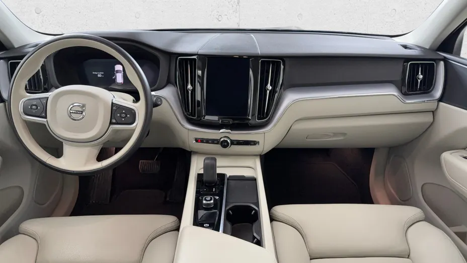 VOLVO XC60 XC60 B5 D AWD Momentum Pro aut