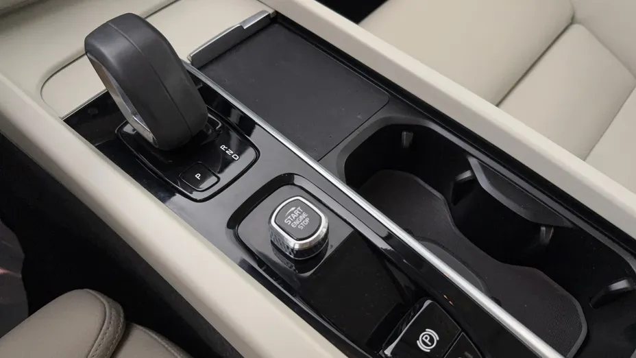 VOLVO XC60 XC60 B5 D AWD Momentum Pro aut