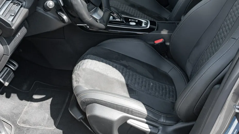 PEUGEOT 308 308 SW 1.5 BlueHDi Road Trip S&S EAT8