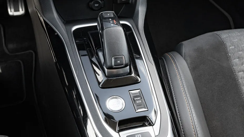 PEUGEOT 308 308 SW 1.5 BlueHDi Road Trip S&S EAT8