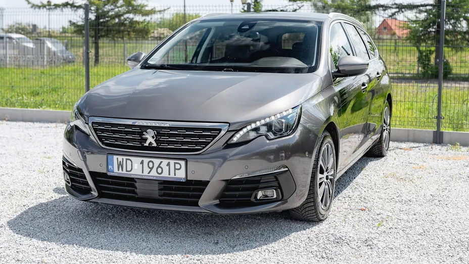 PEUGEOT 308 308 SW 1.5 BlueHDi Road Trip S&S EAT8