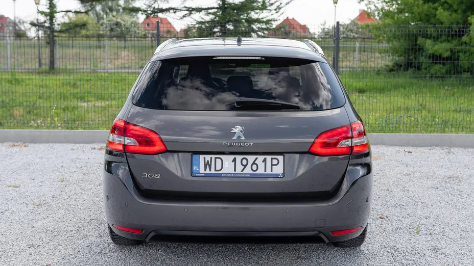PEUGEOT 308 308 SW 1.5 BlueHDi Road Trip S&S EAT8