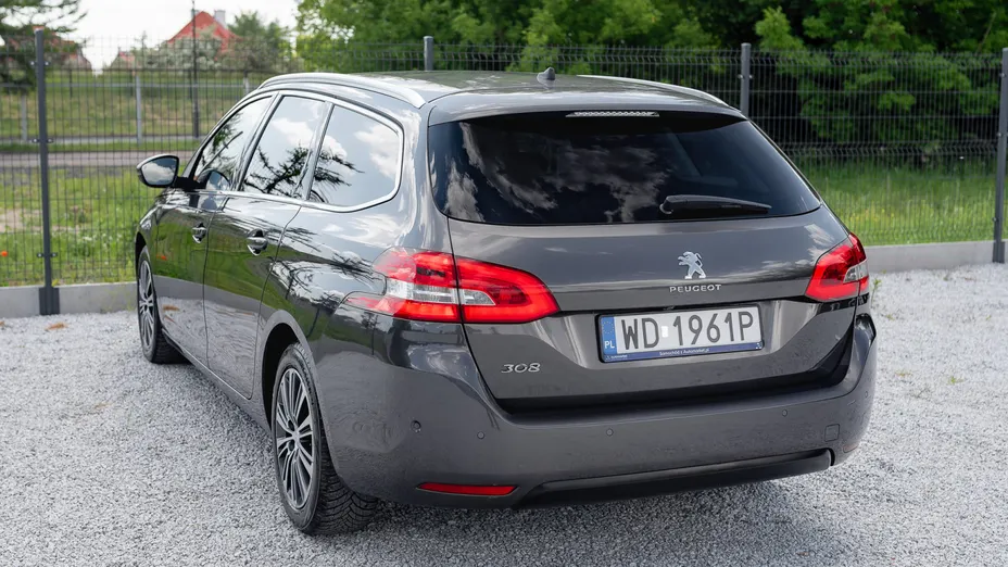 PEUGEOT 308 308 SW 1.5 BlueHDi Road Trip S&S EAT8
