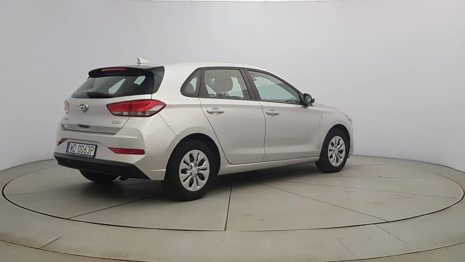HYUNDAI i30 i30 1.5 DPI Classic +