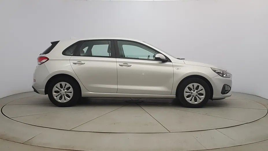 HYUNDAI i30 i30 1.5 DPI Classic +