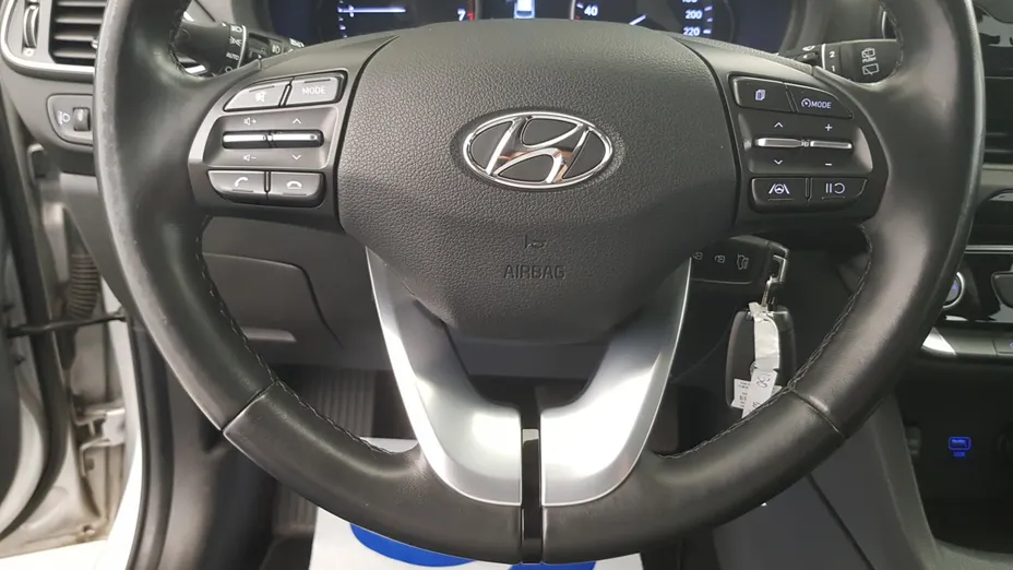 HYUNDAI i30 i30 1.5 DPI Classic +