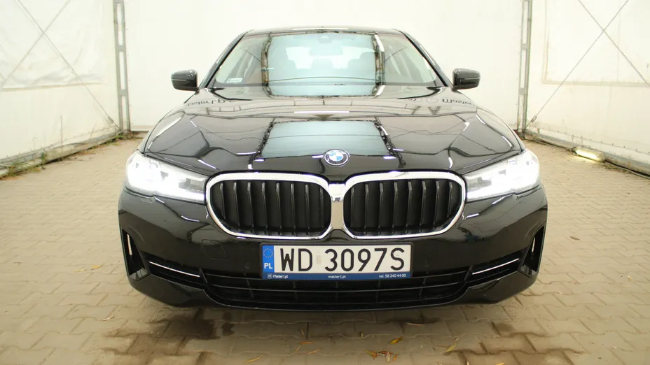 BMW Seria 5 520i mHEV aut