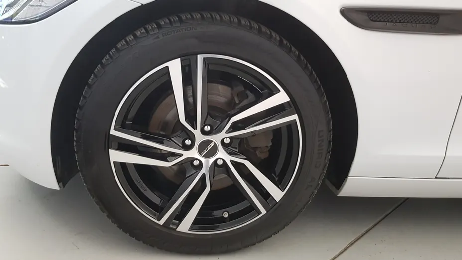 JAGUAR XF XF 2.0 i4D AWD Portfolio aut