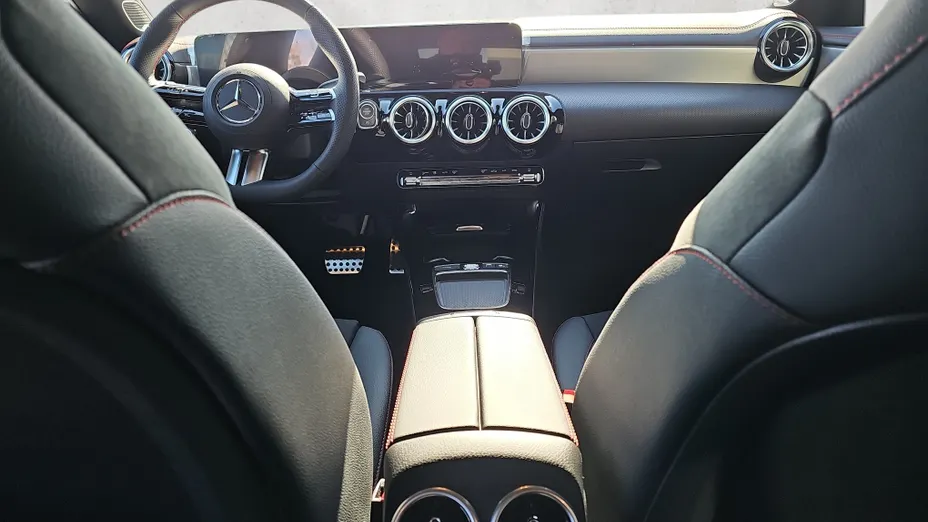 MERCEDES-BENZ CLA CLA 200 mHEV AMG Line 7G-DCT Nowy