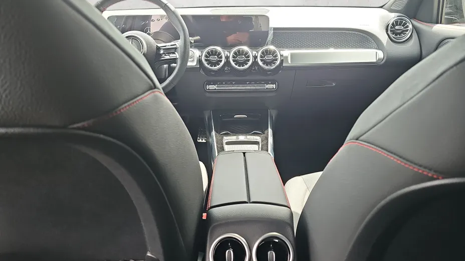 MERCEDES-BENZ GLB GLB 200 mHEV AMG Line 7G-DCT Nowy