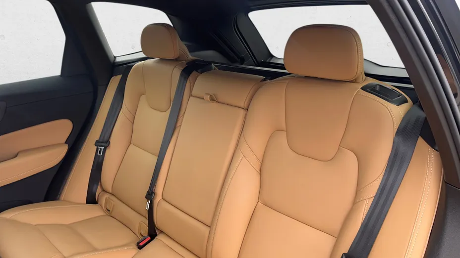 VOLVO XC60 XC60 B4 B Plus Dark aut