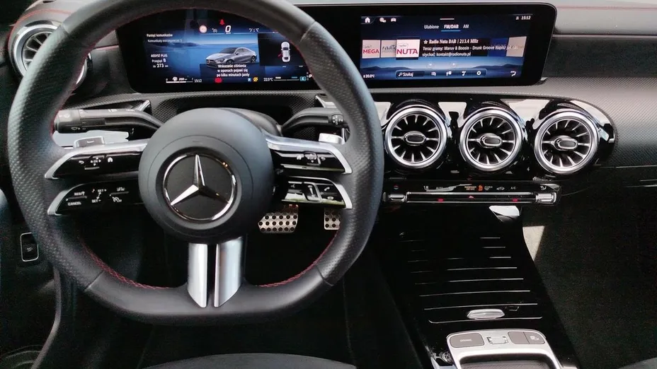 MERCEDES-BENZ CLA CLA 200 AMG Line 7G-DCT
