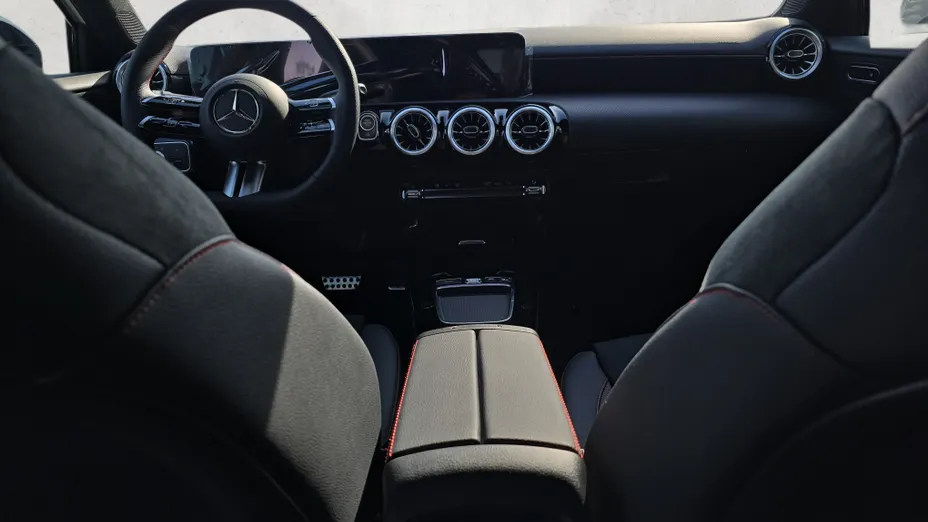 MERCEDES-BENZ A Klasa A 200 AMG Line 7G-DCT Nowy