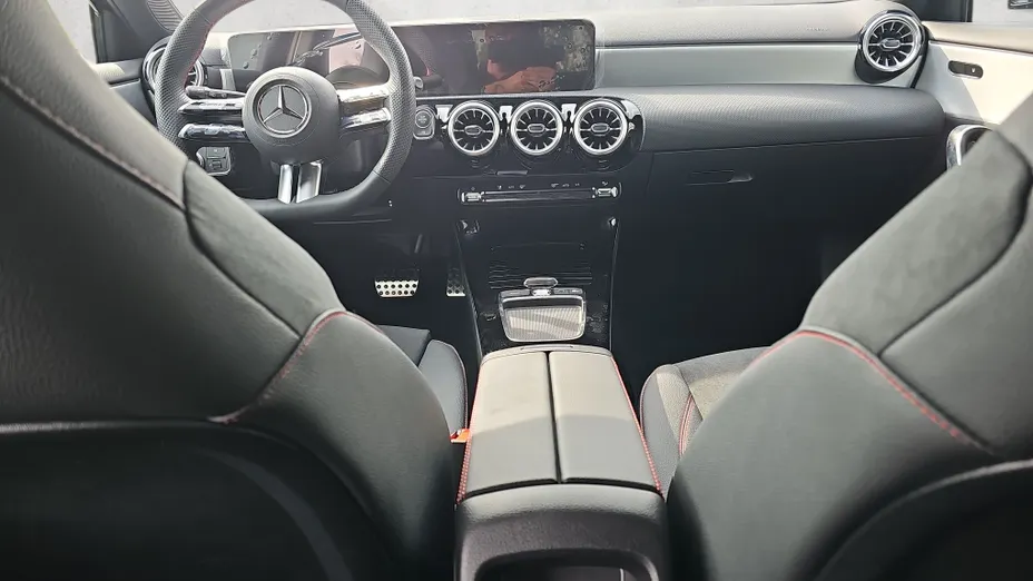 MERCEDES-BENZ A Klasa A 220 4-Matic AMG Line 8G-DCT Nowy