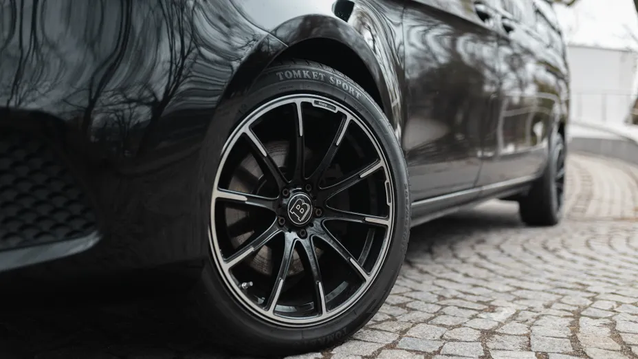 MERCEDES-BENZ V Klasa V 250 d 4-Matic Avantgarde 9G-Tronic (ekstra dł)