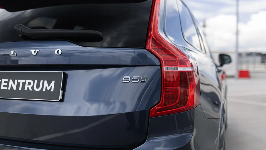 VOLVO XC90 XC90 B5 D AWD R-Design aut