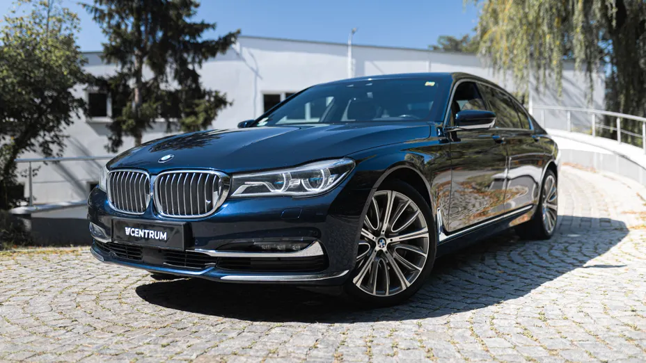 BMW Seria 7 750i L xDrive