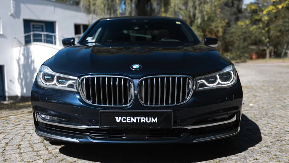 BMW Seria 7 750i L xDrive