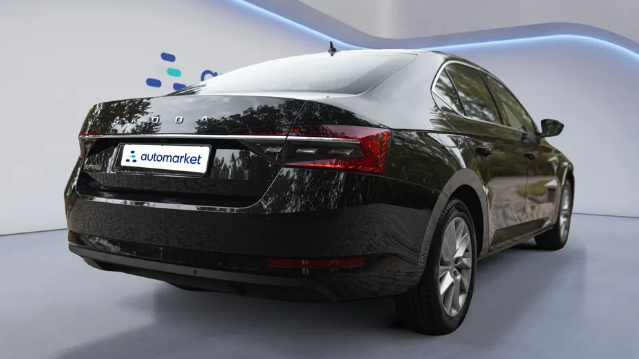 SKODA Superb Superb 2.0 TDI SCR Style DSG