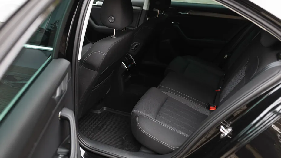 SKODA Superb Superb 2.0 TDI SCR Style DSG