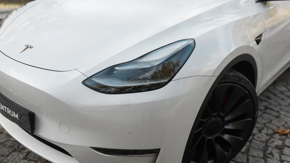 TESLA Model Y Y Performance AWD