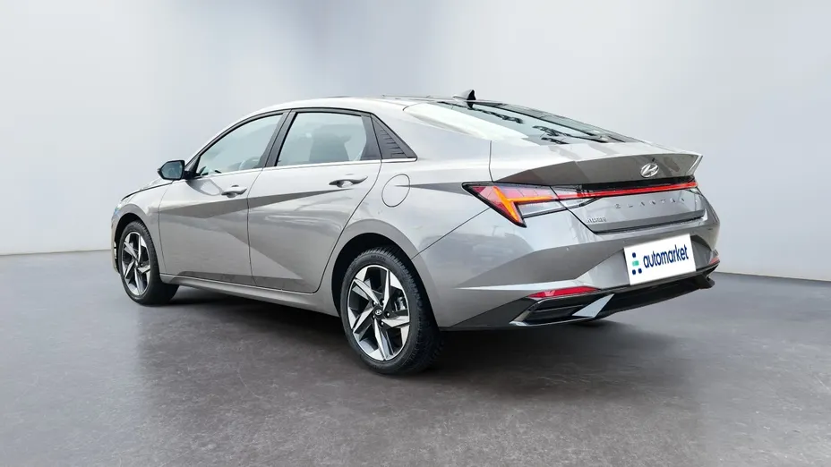 HYUNDAI Elantra Elantra 1.6 Smart CVT
