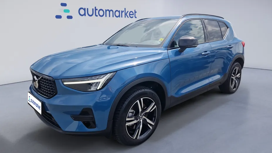VOLVO XC40 XC40 B3 Plus Dark aut