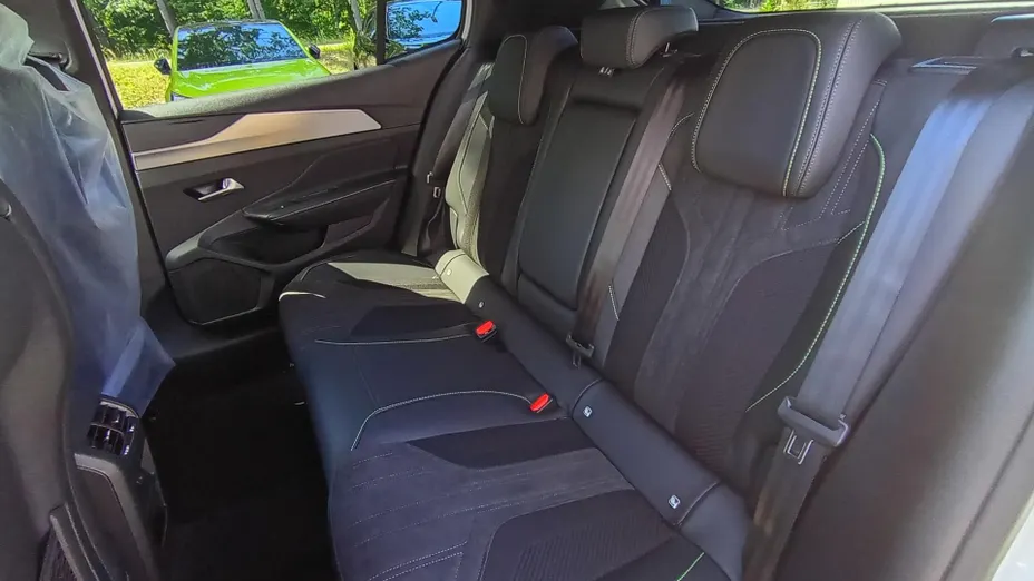 PEUGEOT 408 408 1.2 PureTech mHEV GT S&S e-DSC6 Nowy