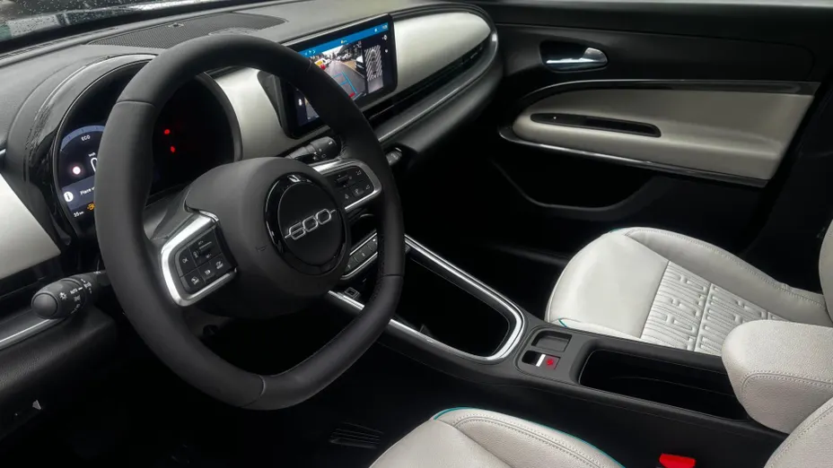 FIAT 600 600 1.2 Turbo Hybrid La Prima eDCT Nowy