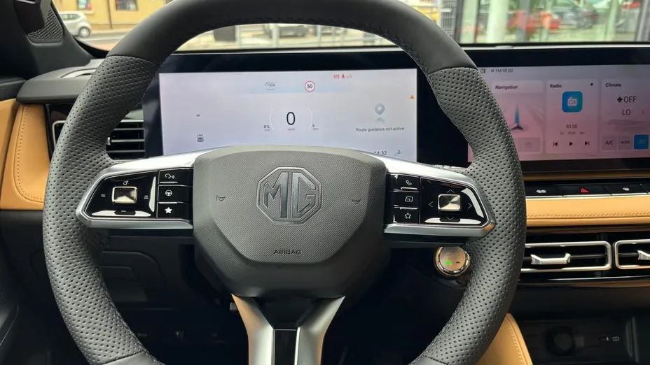 MG HS HS 1.5 T-GDI Excite DCT Nowy