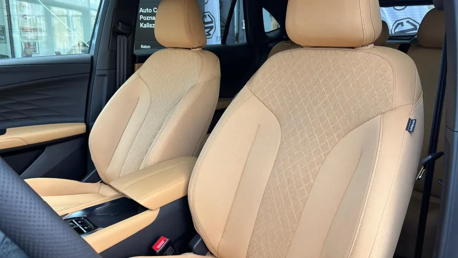 MG HS HS 1.5 T-GDI Excite DCT Nowy