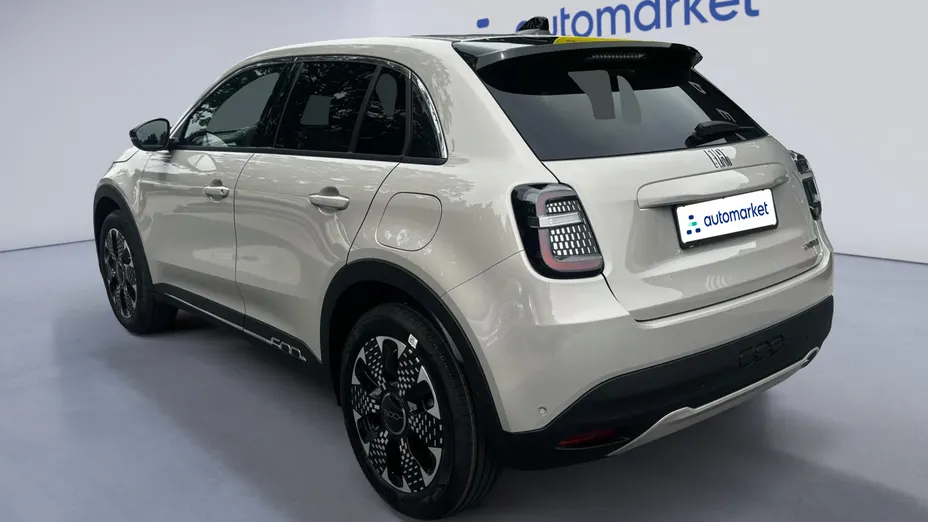 FIAT 600 600 1.2 Turbo Hybrid La Prima eDCT Nowy