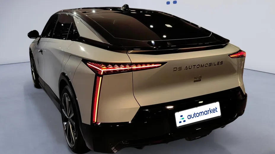 DS N°8 N°8 97.2kWh Long Range AWD Jules Verne Nowy