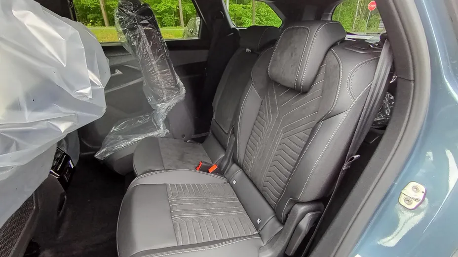 PEUGEOT 5008 5008 1.2 PureTech mHEV GT S&S e-DCS6 Nowy