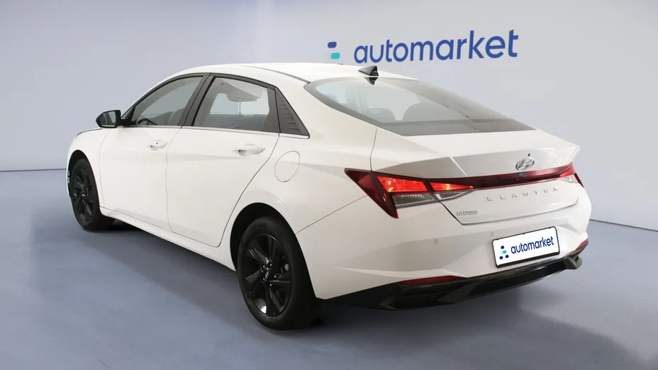 HYUNDAI Elantra Elantra 1.6 Smart CVT