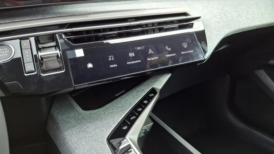 PEUGEOT 3008 3008 1.2 PureTech mHEV Allure e-DCS6 Nowy