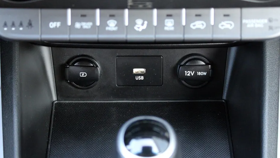 HYUNDAI Kona Kona 1.6 GDI Hybrid Smart DCT
