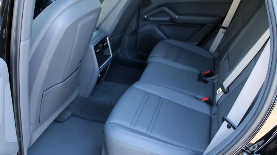 PORSCHE Cayenne Cayenne Platinum Edition