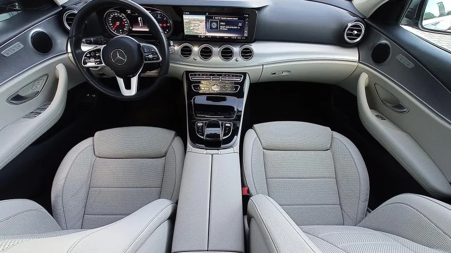 MERCEDES-BENZ E Klasa E 300 d 9G-TRONIC