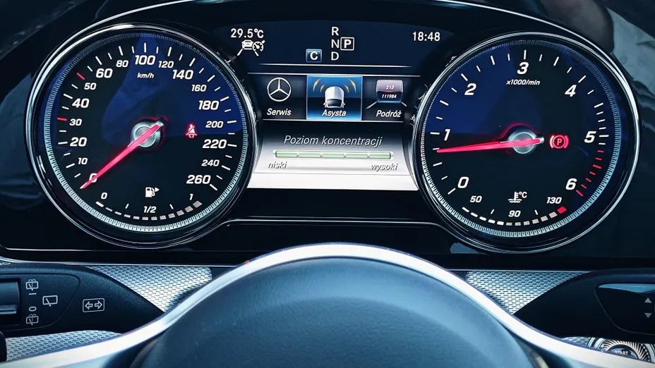 MERCEDES-BENZ E Klasa E 300 d 9G-TRONIC