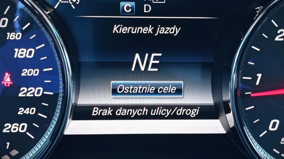 MERCEDES-BENZ E Klasa E 300 d 9G-TRONIC