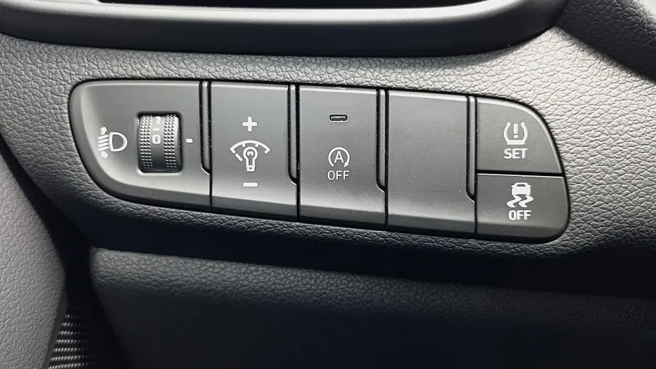 HYUNDAI i30 i30 1.5 T-GDI 48V Smart DCT