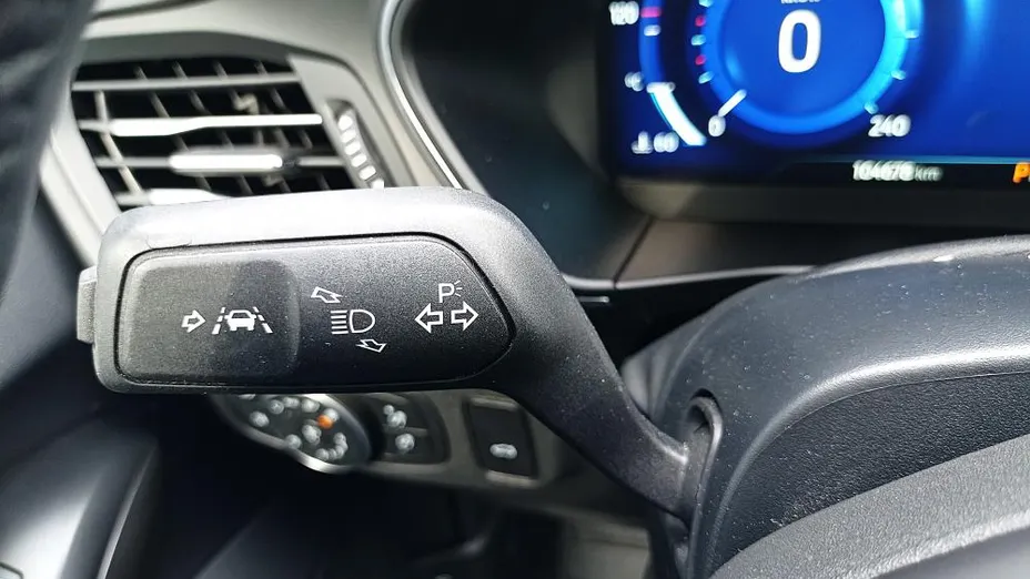 FORD Focus Focus 1.5 EcoBoost Active X aut