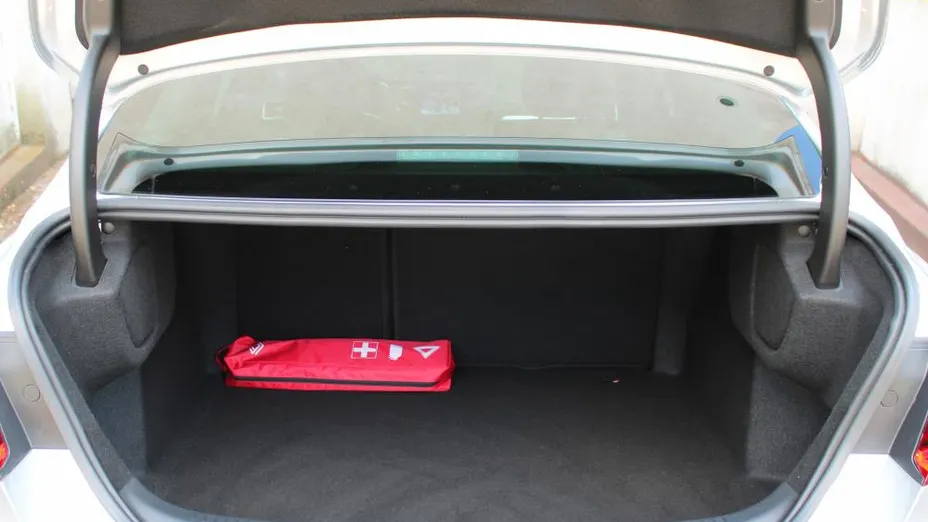 RENAULT Megane Megane 1.3 TCe Techno EDC